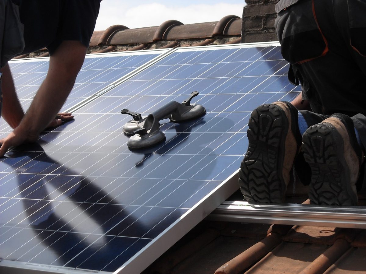 DIY Solar Panel Maintenance