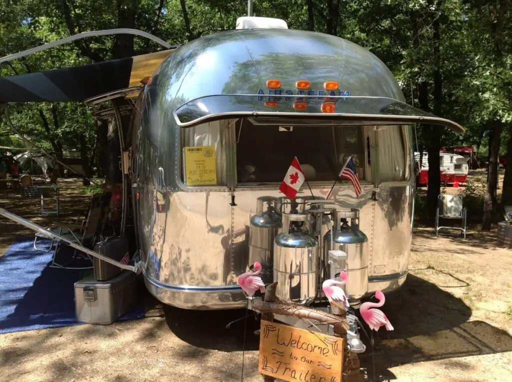 Tin Can Tourists Air Stream