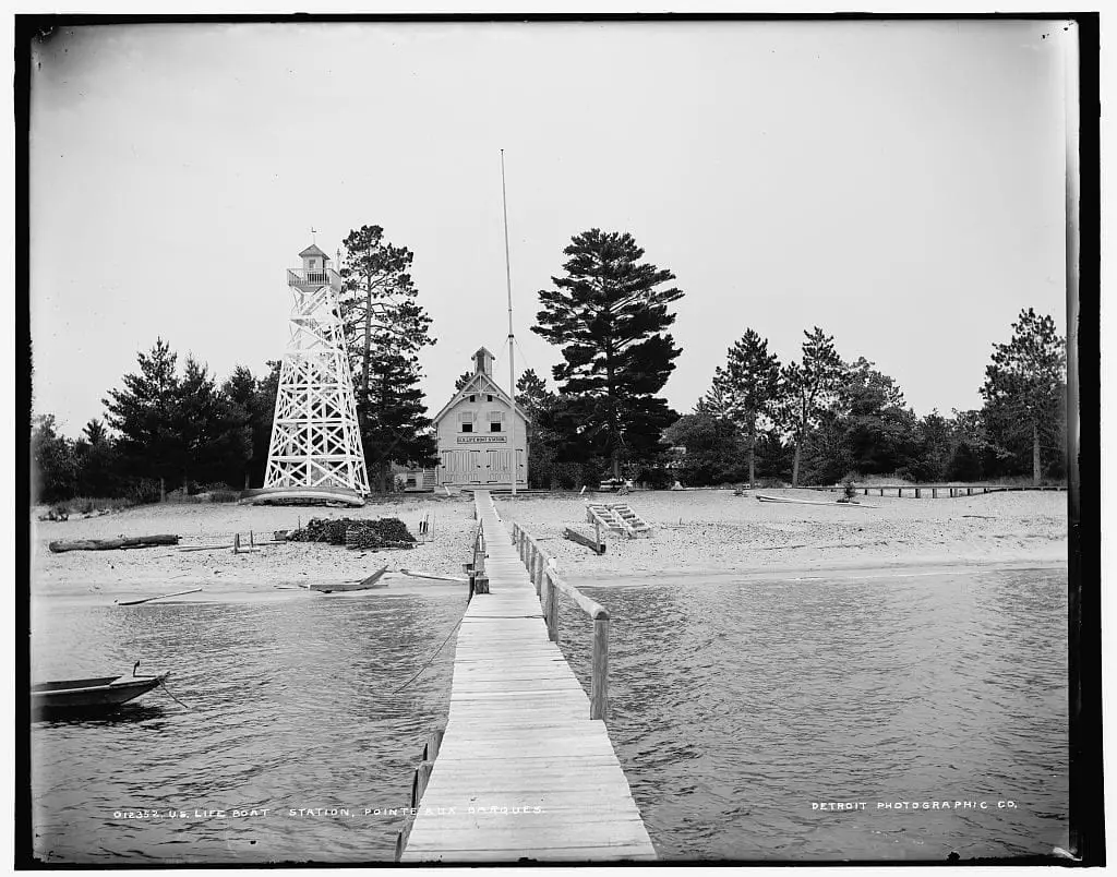 Pointe-Aux-Barques-Life-Boat-Station