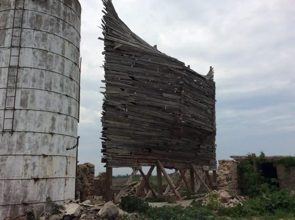 Emergency-Ark-Barn-Art