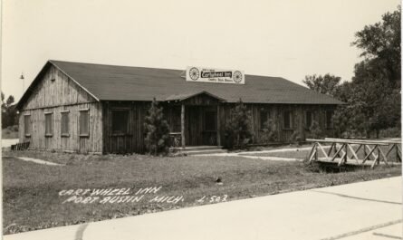 cart-wheel-inn2-port-austin