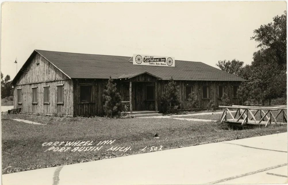 cart-wheel-inn2-port-austin