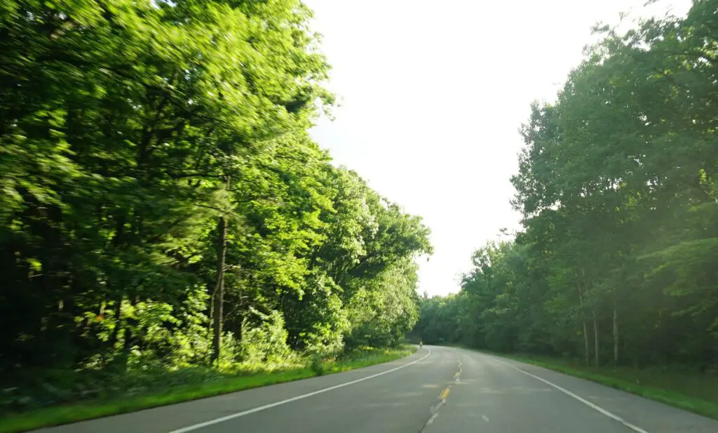 M-25 Roadway - Tour Michigan's Thumb