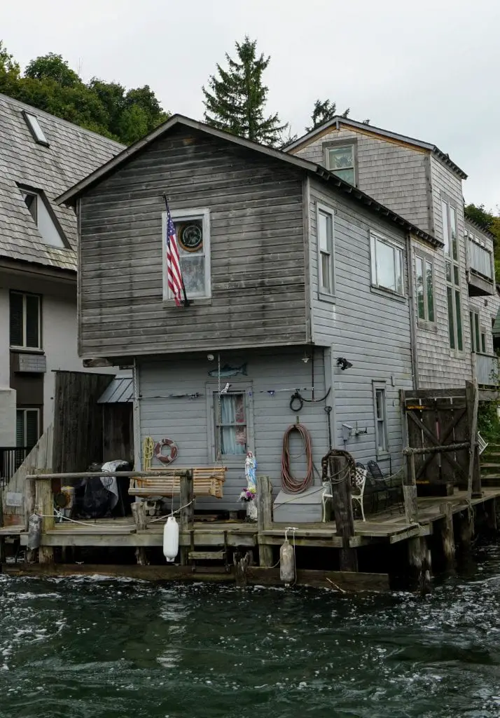 Fishtown Cottage - A quant dockside cottage in historic and famous Fishtown.