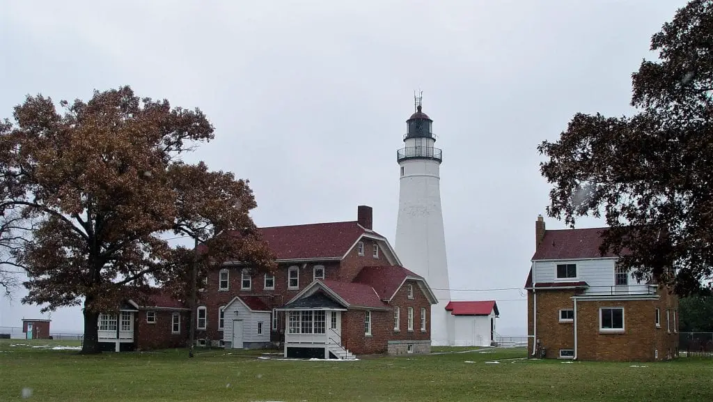 Ft-Gratiot-Lighthouse-Duplex