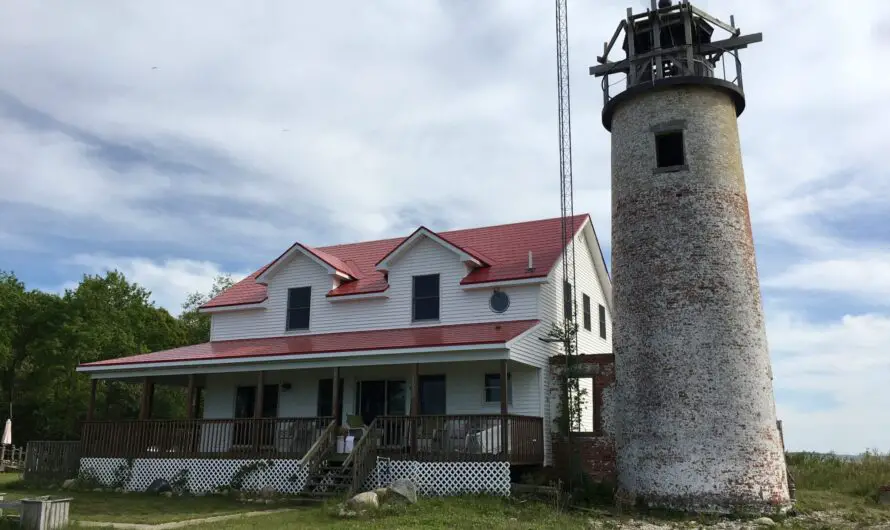 Explorer Charters – Lighthouse Viewing & Charity Island Cruises Each Summer