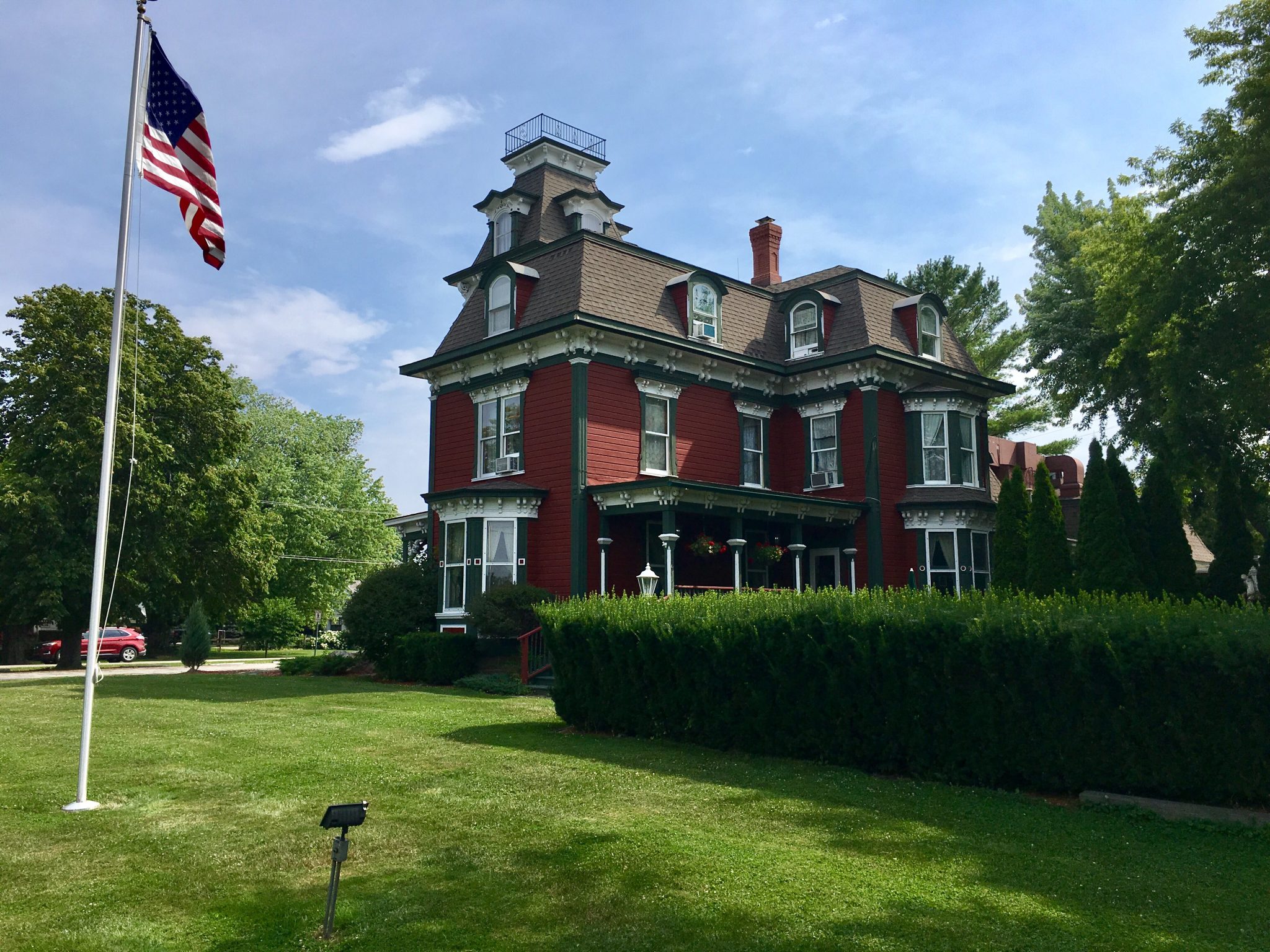 The Garfield Inn Stay In This 1 Adorable Example Of Pioneer Elegance
