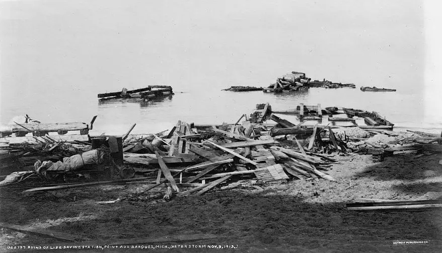 Ruins of Life Station at Pointe Aux Barques after 1913 storm.