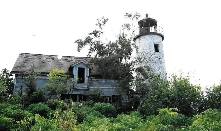 Charity Island Michigan Lighthouse Ruins 1993