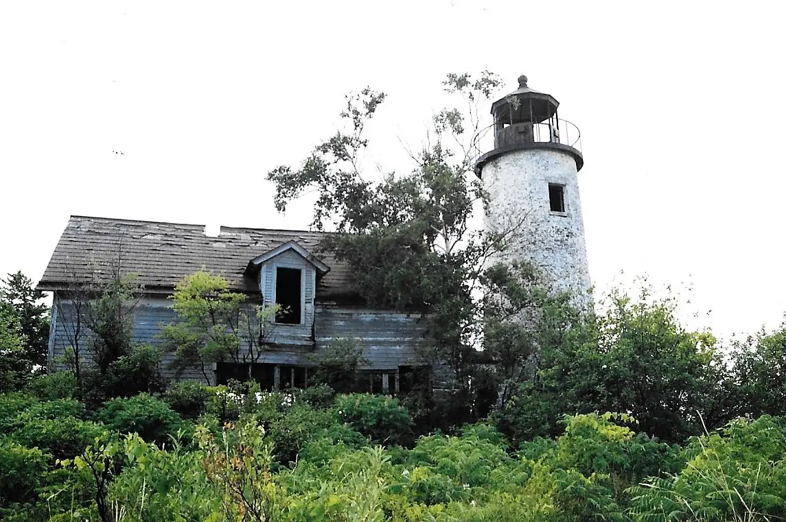 Charity Island Lighthouse Ruins 1993