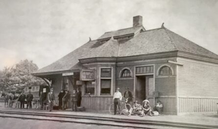 Marlette Depot with Passengers