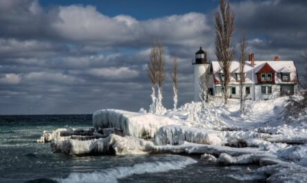 Lighthouse With Ice