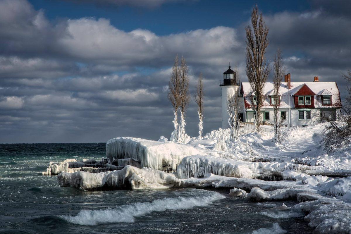 Lighthouse With Ice