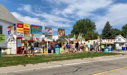 Cheeseburger in Caseville 2020 Booths