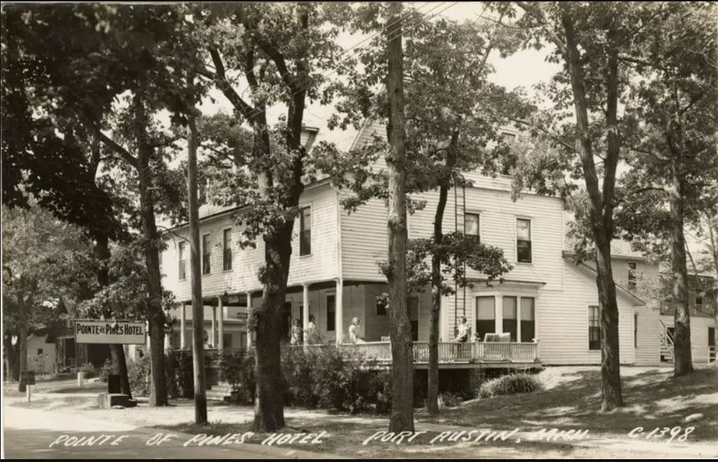 The Classic Point of Pines Hotel and Summer Resort in Port Austin, MI – 1898
