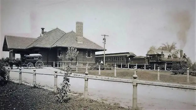 Michigan Central Rail Depot in Caro, MI, near State St. and Stage Coach 1908