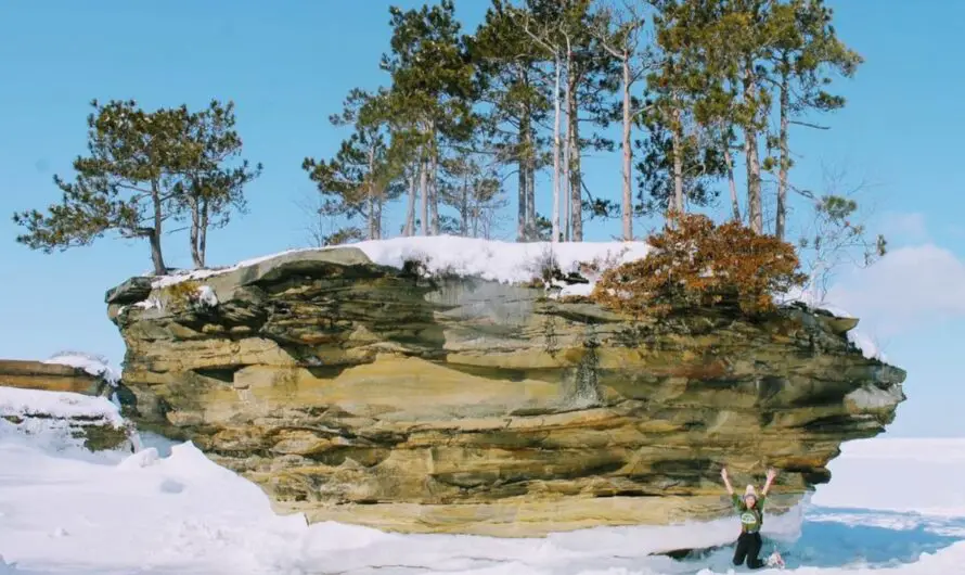 Things To Do In Michigan – 2 Hour Hike or Cross Country Ski To Turnip Rock in Winter