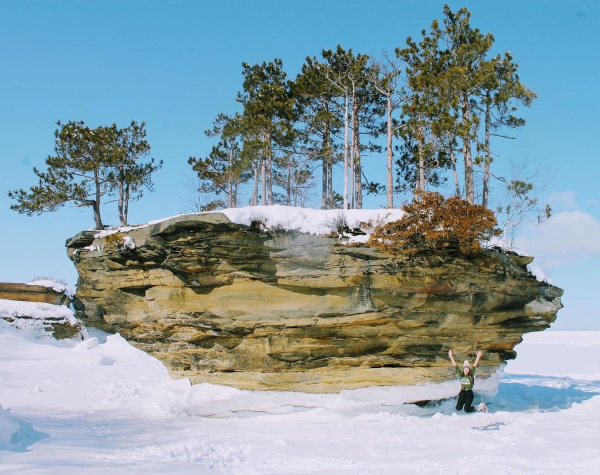 Things To Do In Michigan – 2 Hour Hike or Cross Country Ski To Turnip Rock in Winter