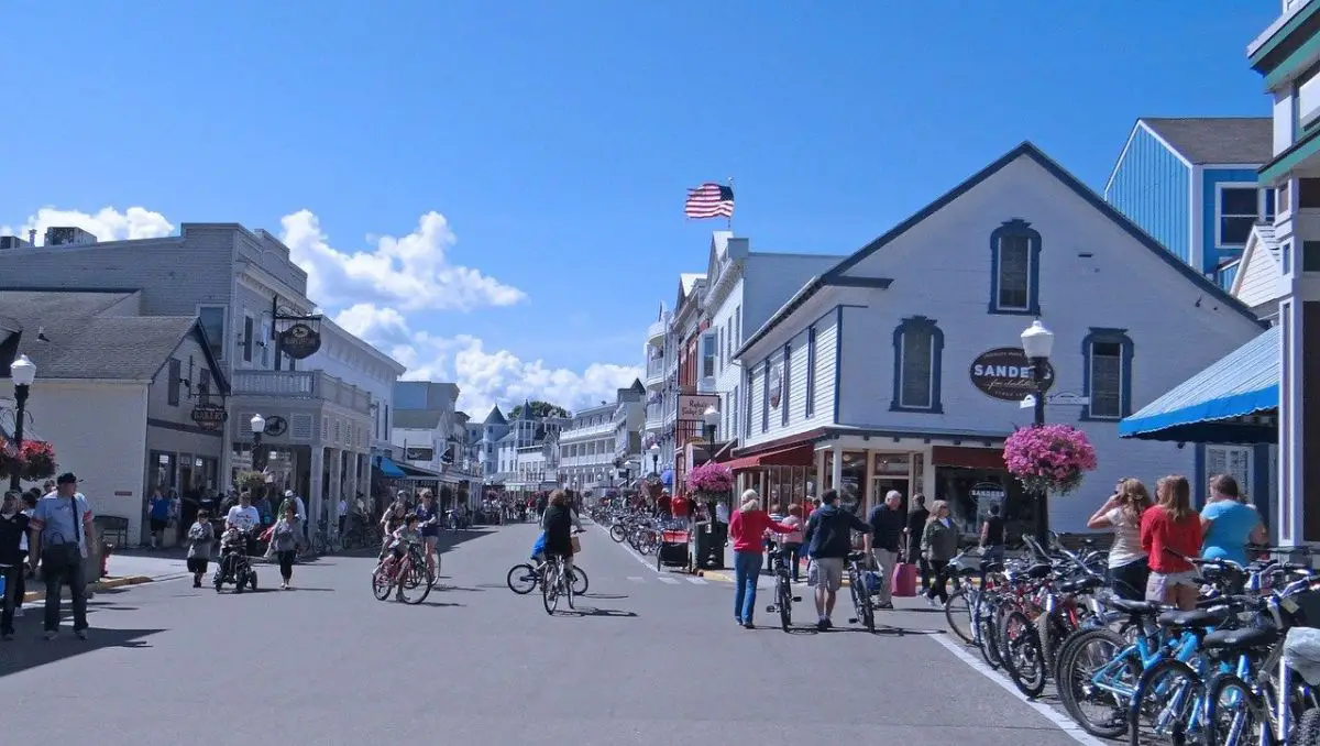 Mackinac Island Street scene