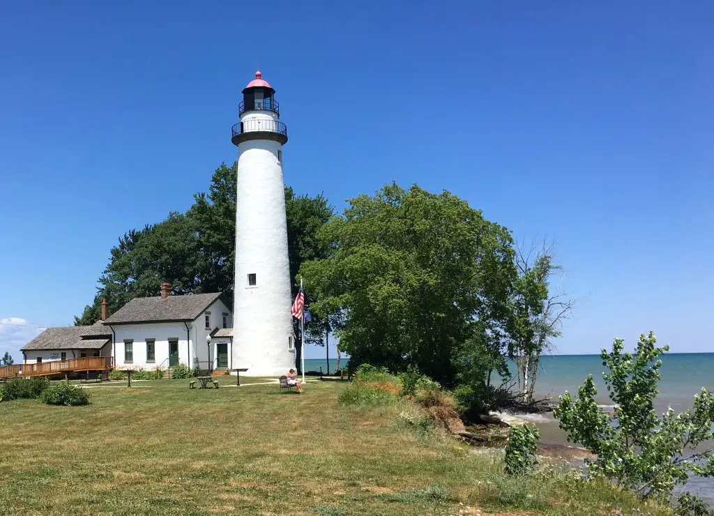 Pointe Aux Barques Light - Volunteer as an assistant lighthouse keeper