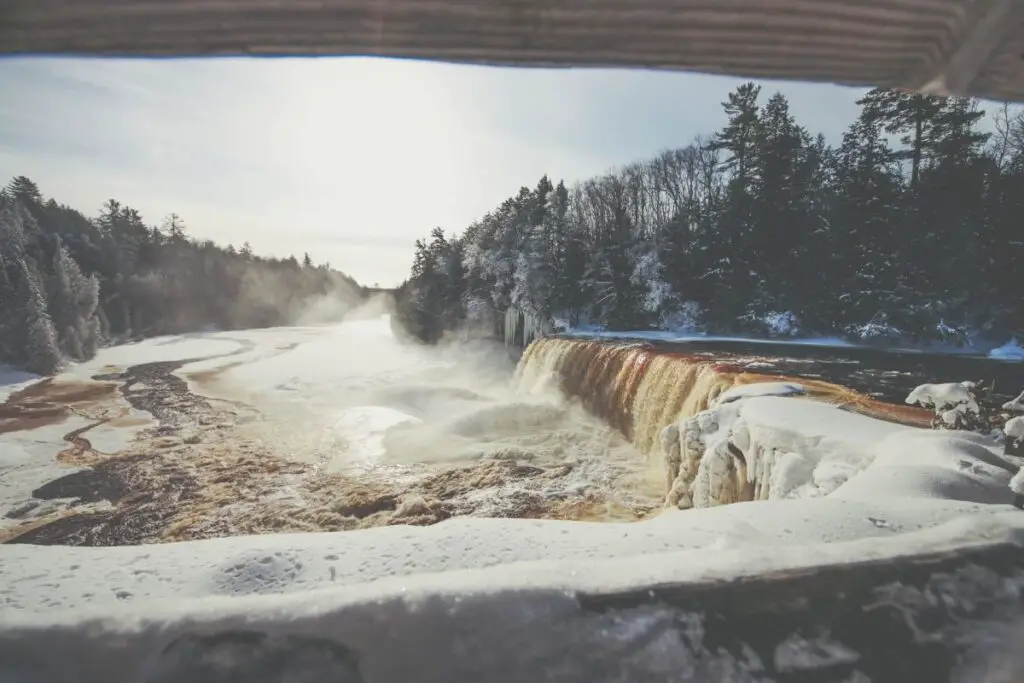 Tahquamenon falls winter - free fishing weekend