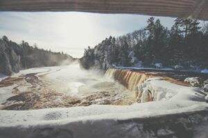 tahquamenon falls winter