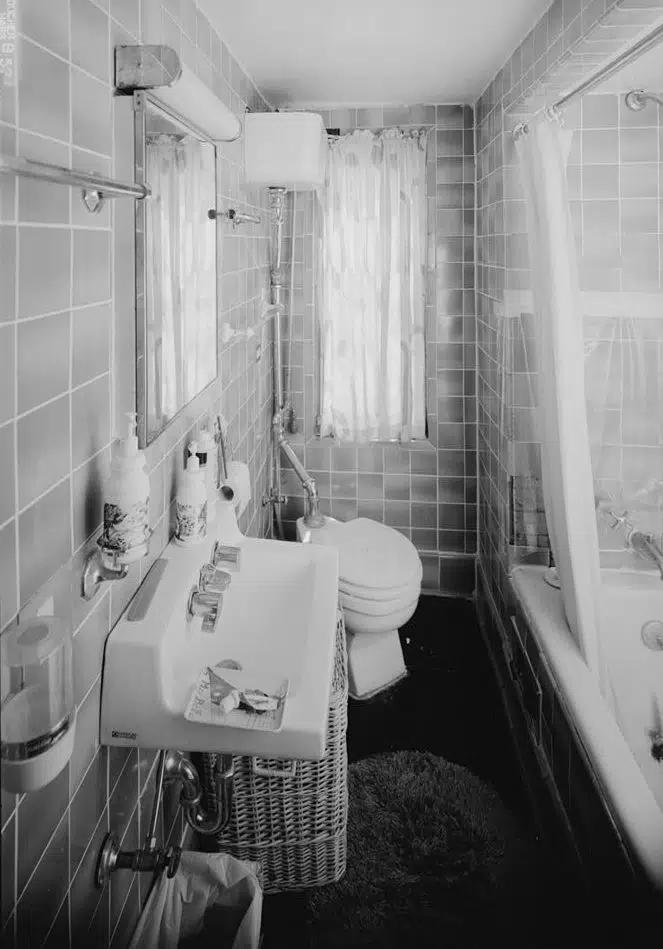Armco-Ferro House Bath - Library of Congress
