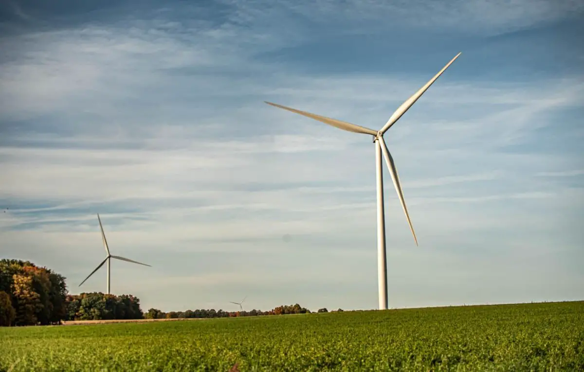 10 Key Advantages of Wind Energy Investors Consider