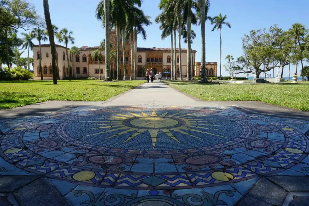 Ca' d'Zan walkway with zodiac mosaic