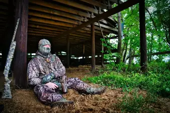 Deer Hunting Clothing - Top 7 Fail-proof Elements To Get Outfitted