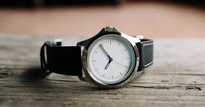 Canvas white face watch