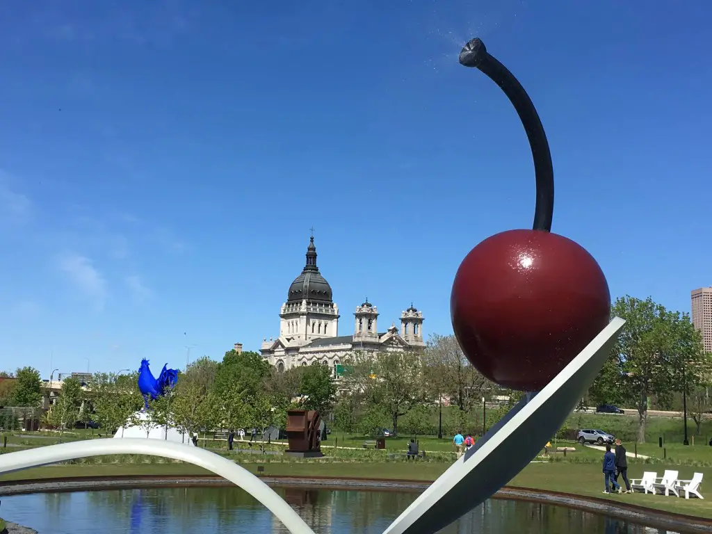 Spoonbridge and Cherry - Minneapolis Sculpture Garden - Sites to See in Minnesota