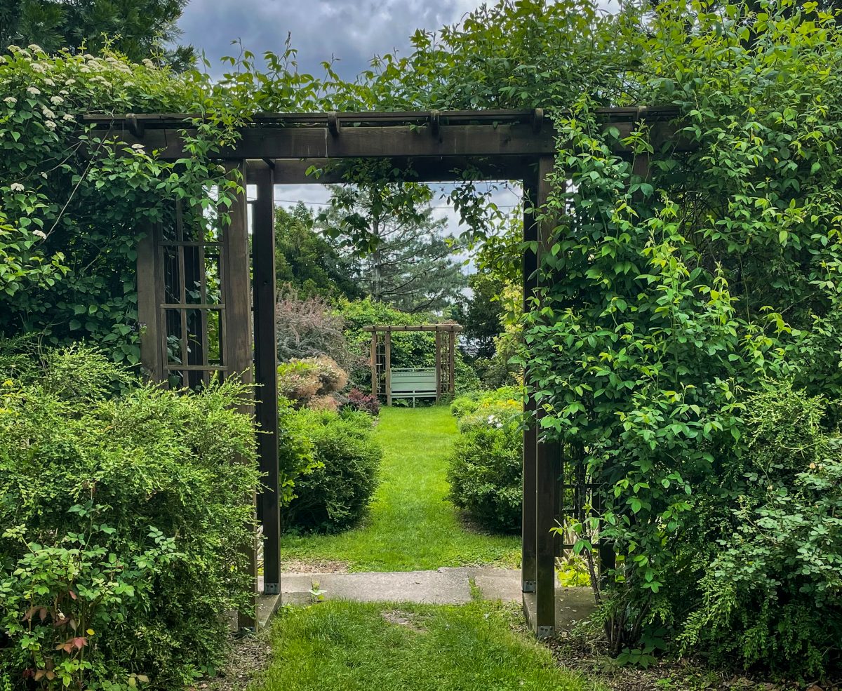 POSTCARDS: Cooley Gardens & Scott Sunken Gardens – A Delightful Oasis In Lansing