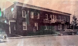 Elkton Commerical House