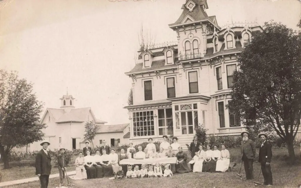 Bruce Mansion