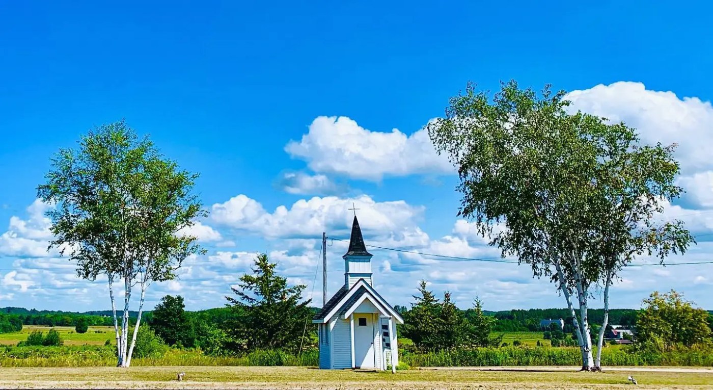 Michigan's Tiny Chapels