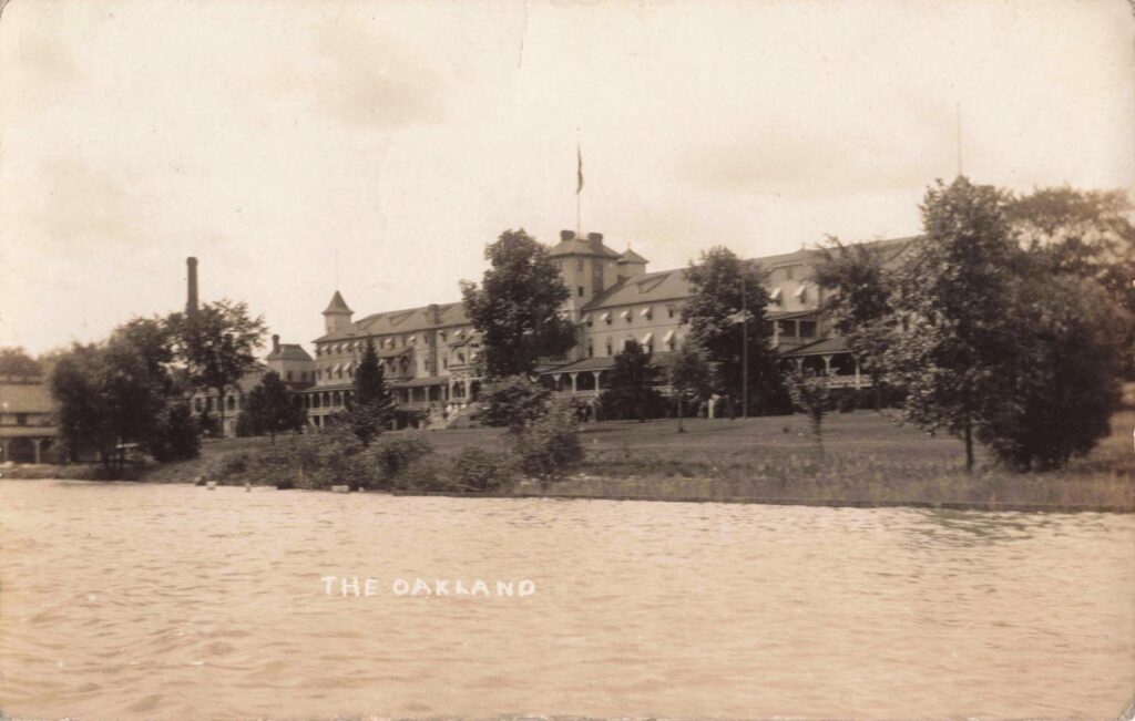 The Oakland on the waterfront 1908