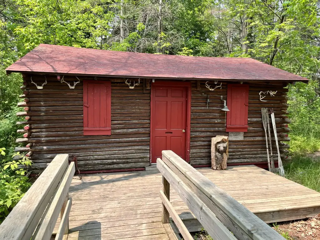 Hunting and Fishing Cabin (1937)