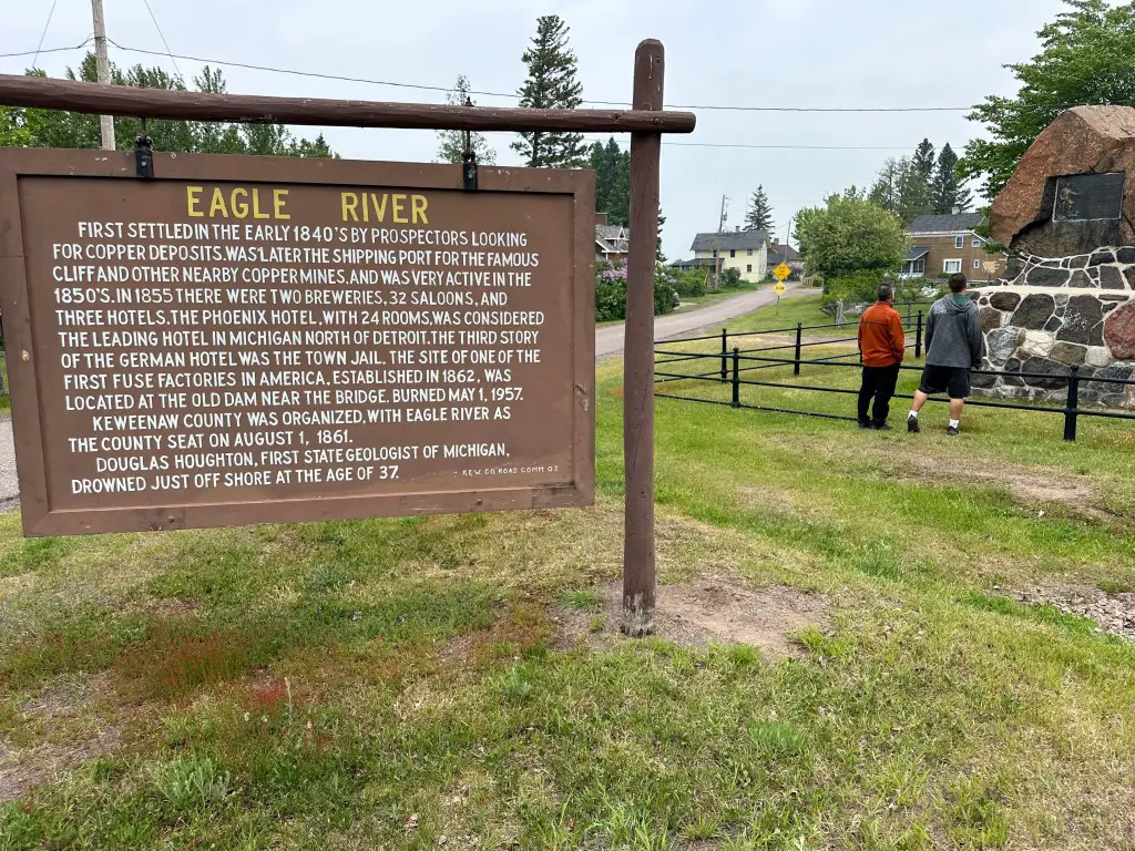 EagleRiver Wooden sign