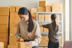 Entrepreneur reviewing steps to start a dropshipping business in Michigan