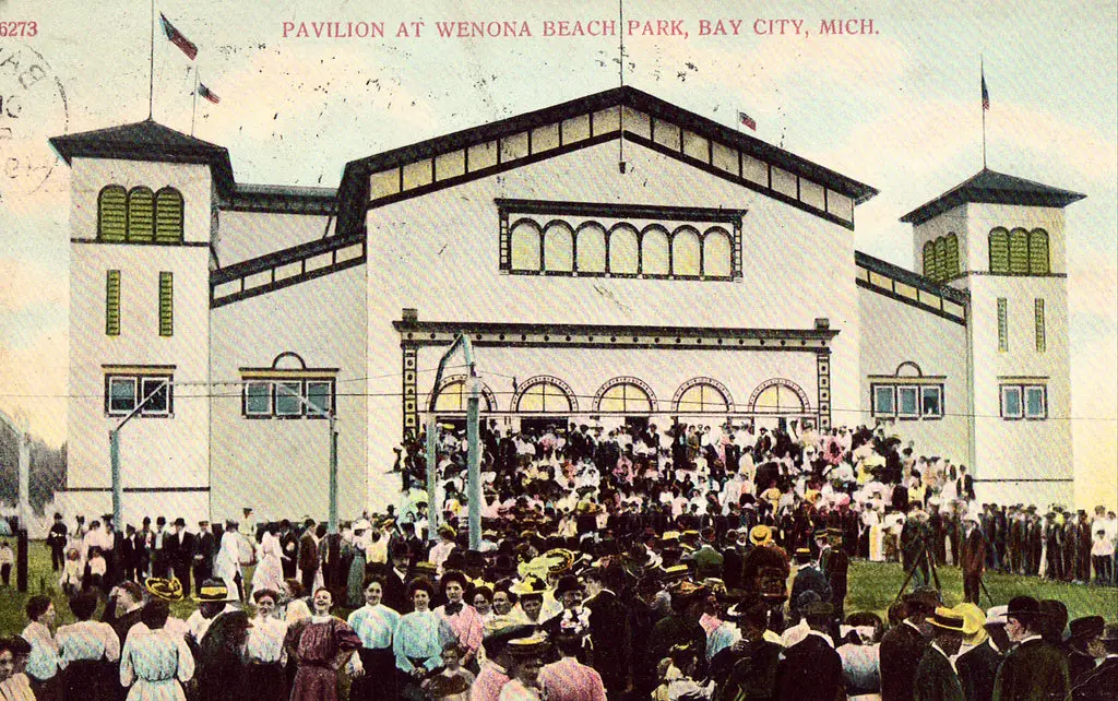 Pavilion at Wenona Beach Park 
