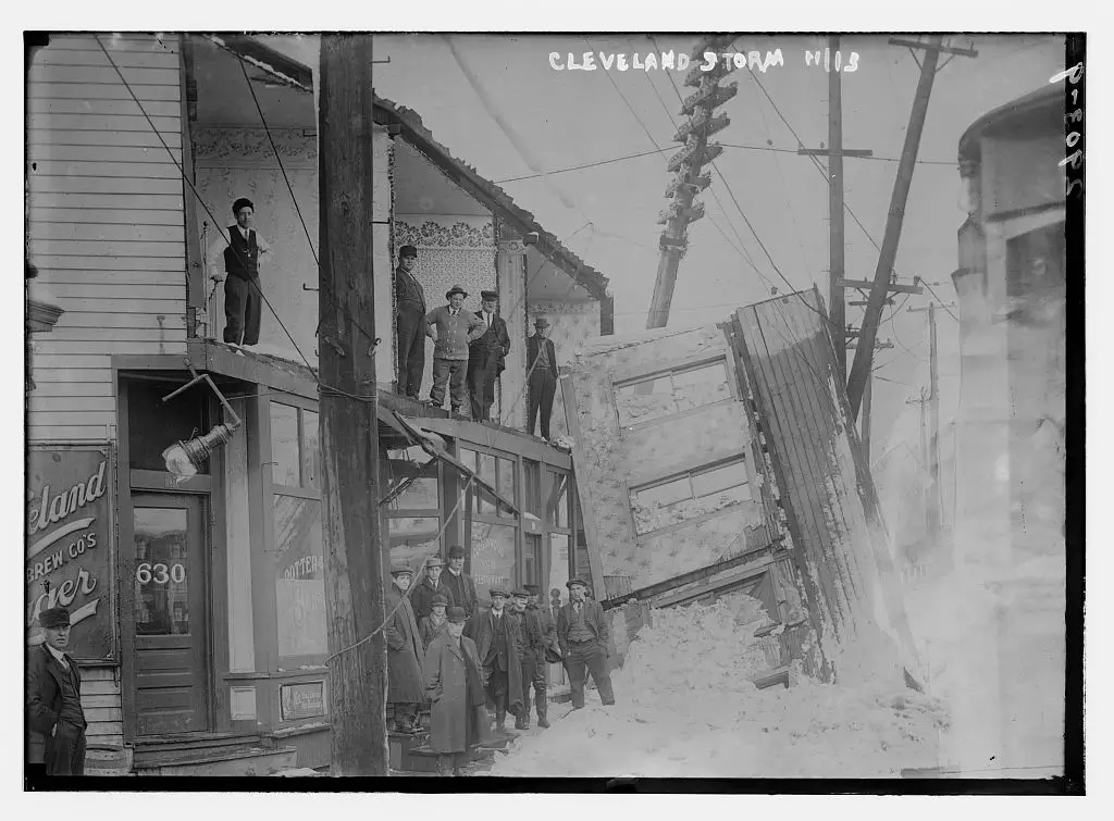 A wall is ripped off an apartment building in Cleveland due to the storm. - Library of Congress