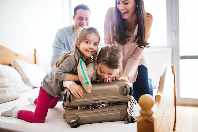 Packing a Suitcase - tips for packing up and moving house