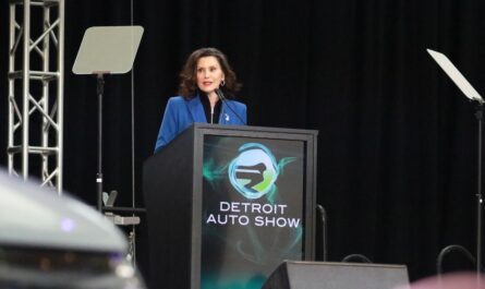 Whitmer speaks to Michigan auto industry