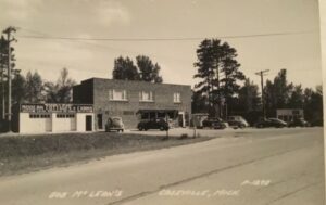 Bob McLean's Cottages and Lodge c1955