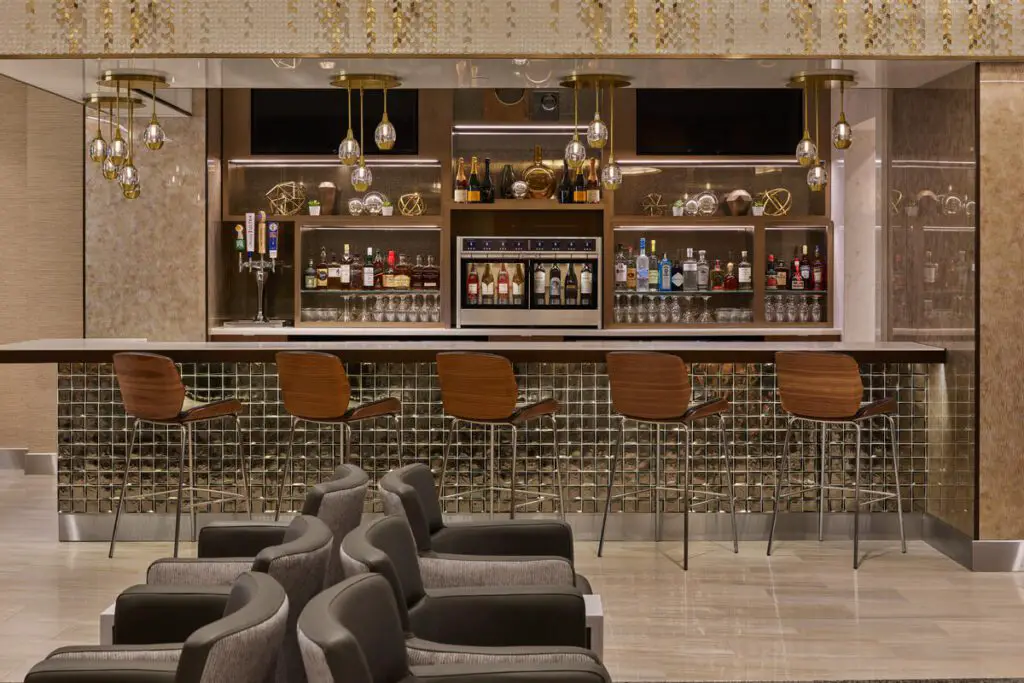 Delta Sky Club - Detroit