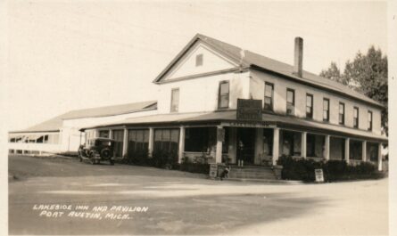 Lakeside Inn Port Austin Michigan