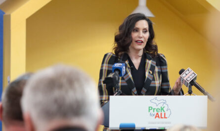 Whitmer discusses Michigan PreK enrollment