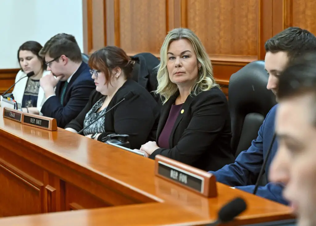 Speaker Pro Tempore Rachelle Smit