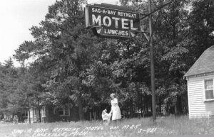 Sag-A-Bay Retreat Drive In and Motel Caseville 1940s